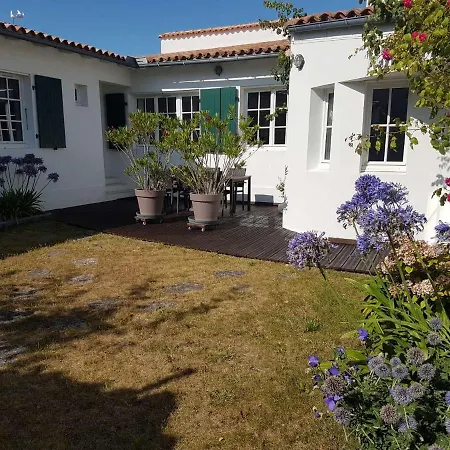 Agapanthes Et Roses Holiday home Ars-en-Re
